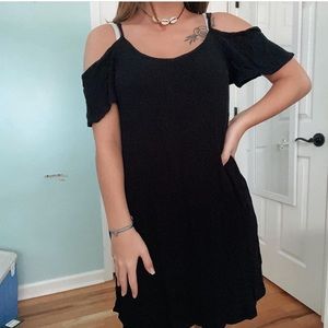 Off-shoulder shift dress
